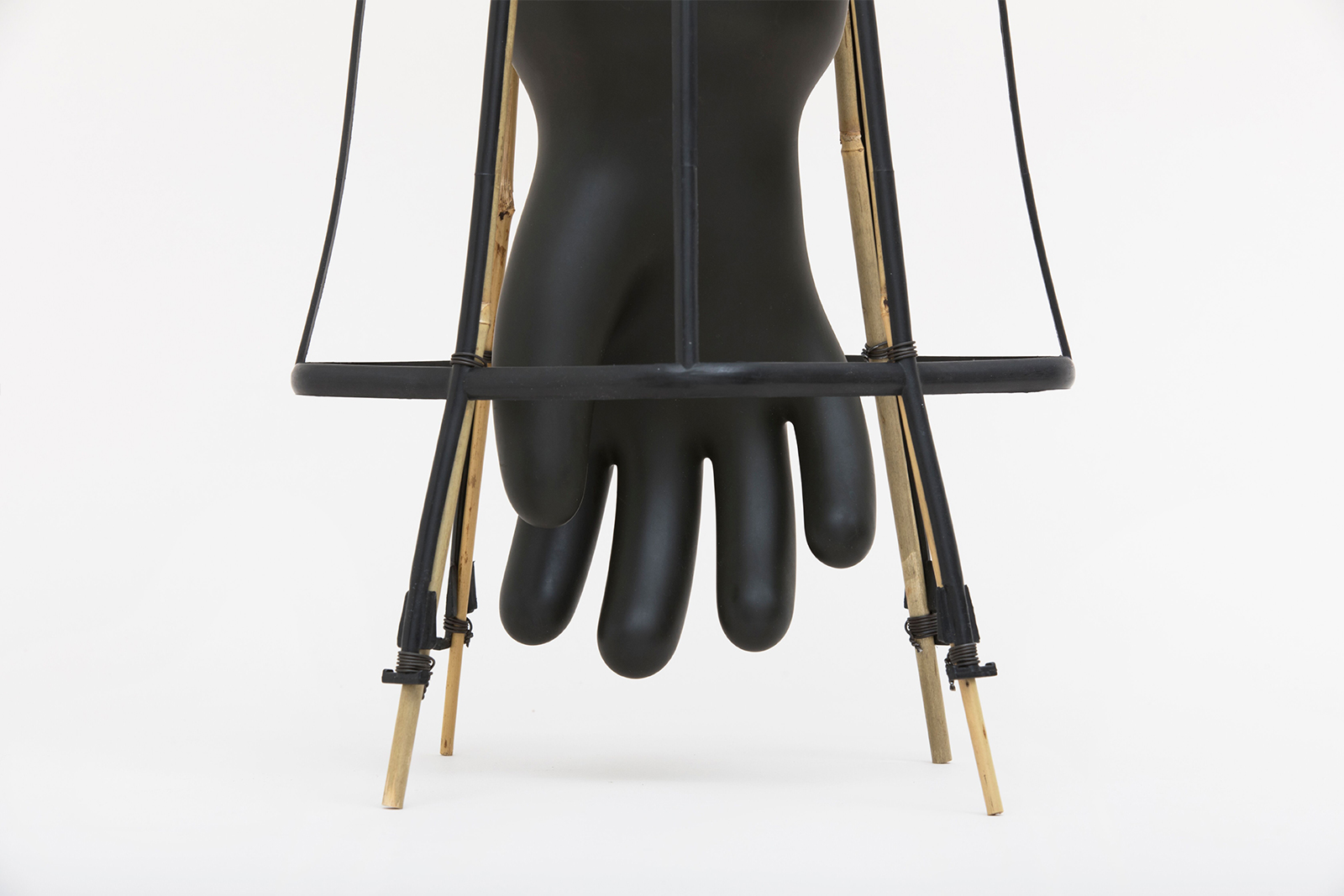 DETAIL VIEW: SOUVENIR 148 - RUBBER VASE